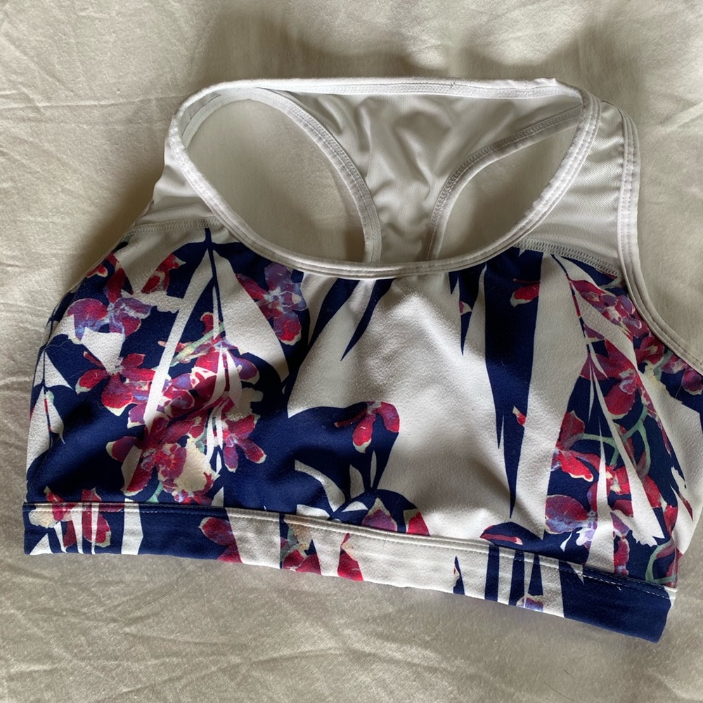 Fabletics sports bra